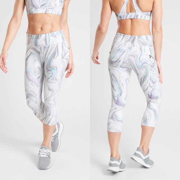 Athleta Contender Opal Capri in Powerlift - Picture 1 of 11